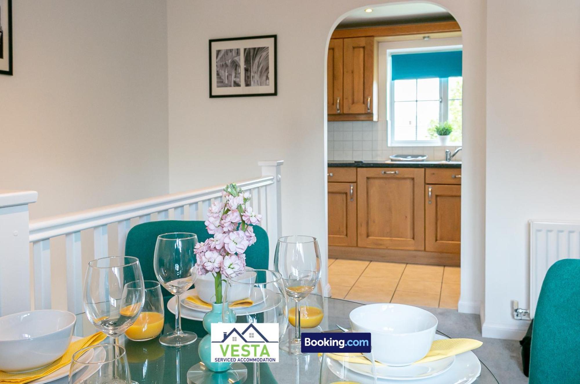 Three Bedroom Apartment By Vesta Serviced Accommodation & Short Lets Hatfield With Free Parking エクステリア 写真